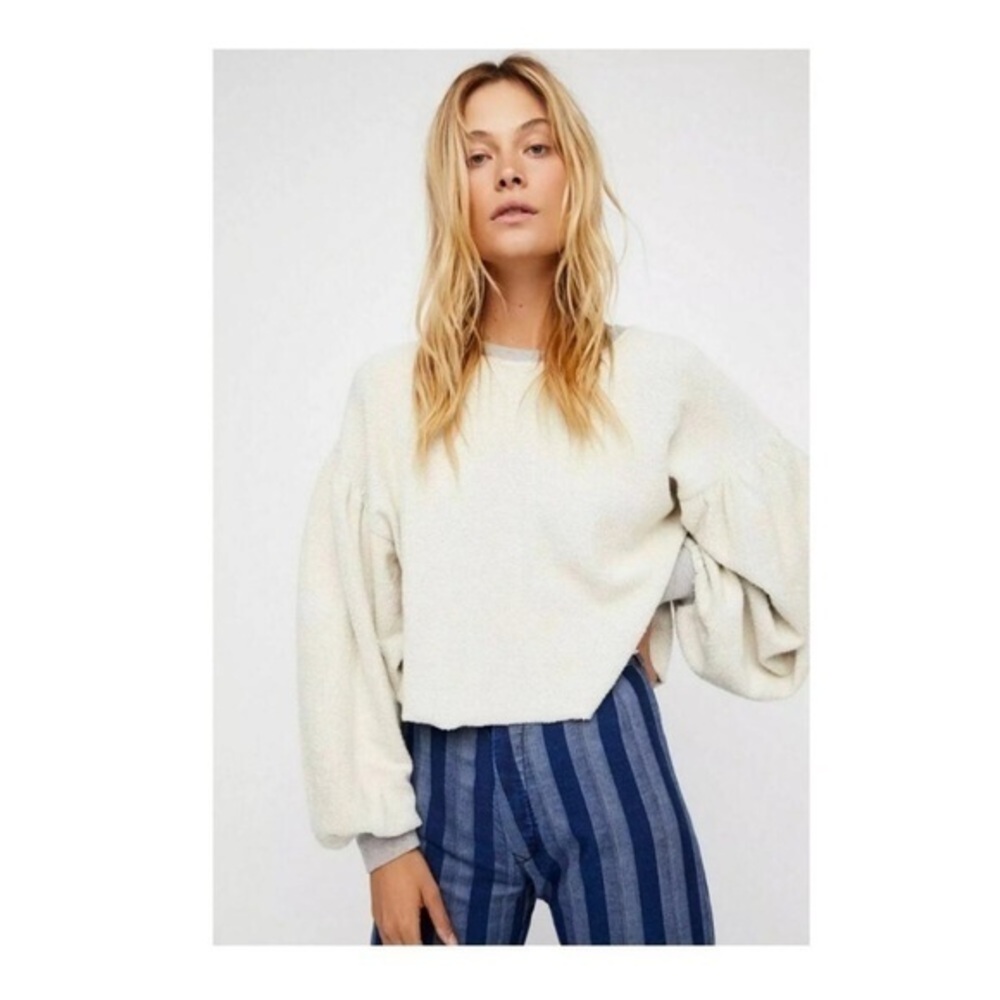 Free People Sleeves Like These cropped sweatshirt top. Women’s large.